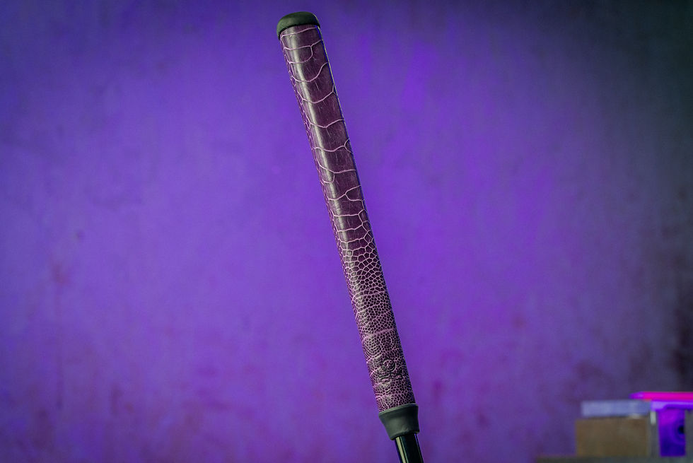 owcogolf-033-carbon-purple-oil-can-twisted-long-plumbers-cyclops-putter15.JPEG