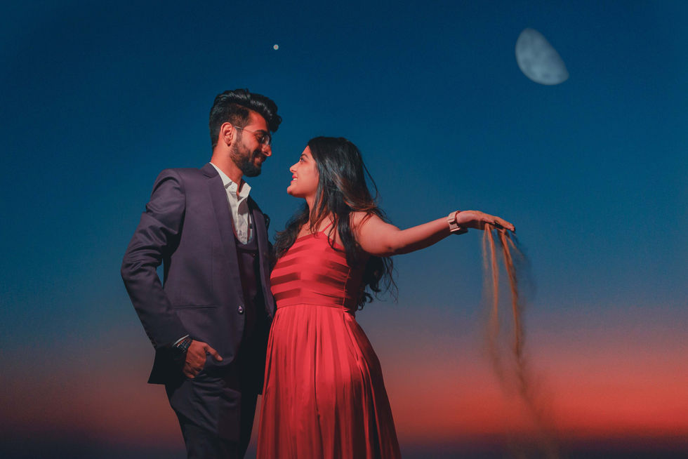 Pre-wedding couple portrait at Bhikamkhor under desert sky