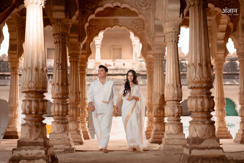 Pre-wedding couple portrait at Maha Mandir Jodhpur