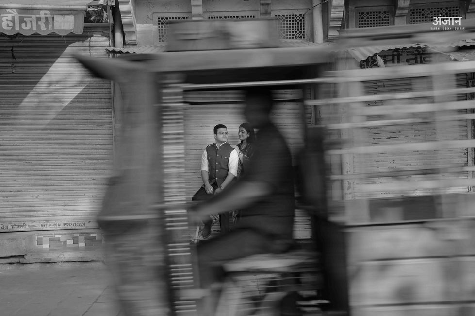 Black and white couple photograph at Old Jodhpur Market