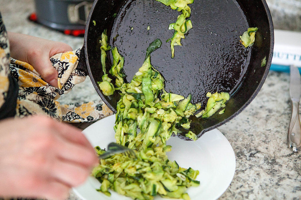 Zsle Cook 15 Minute Zoodles and Steak
