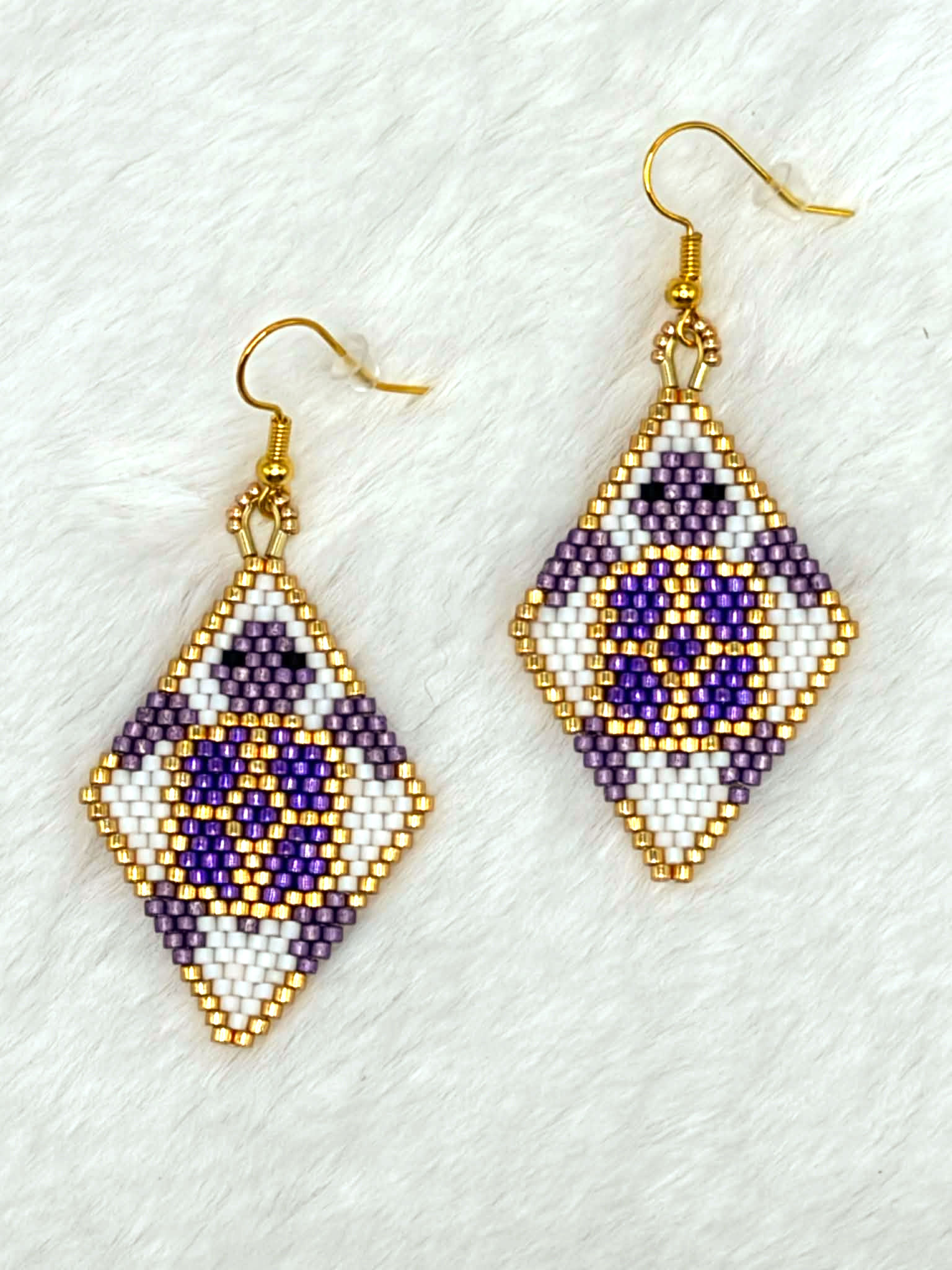 E-0193 - Turtle - Purple and White