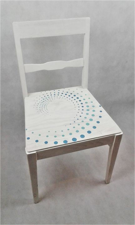 Miniatura: Krzesło drewniane