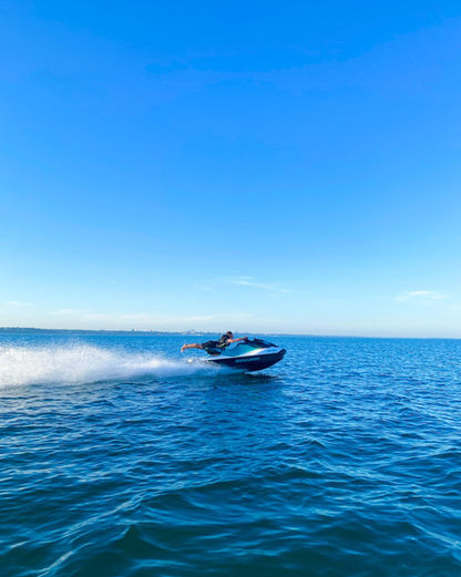 South Coast Jet Ski tours in Southampton and Poole. Jet Ski tours in Hampshire and Dorset. Fully qualified RYA jet ski instructors. Jet ski tours.