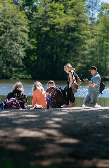 Outdoor Gruppe bei Wanderung in der Natur