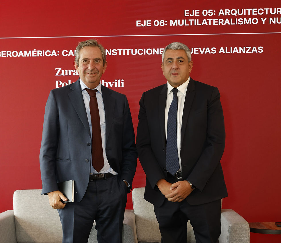 Íñigo Fernández de Mesa, Chairman of Rothschild & Co Spain, and Zurab Pololikashvili, former Secretary-General of UN Tourism, at Cumbre de Impacto Iberoamericano 2026. Photo by David Nicholas. Courtesy of PVBLIC.