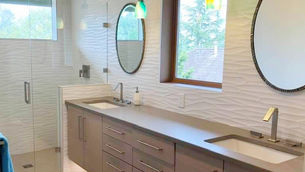 Seattle Bathroom Remodel : Modern Upgrades and Timeless Style