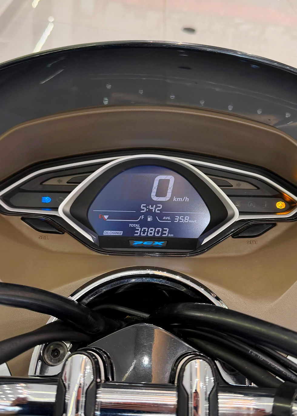 Miniatura: HONDA PCX 150 DLX 2020