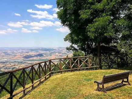 Il Turismo: un incontro tra società, economia e responsabilità ambientale