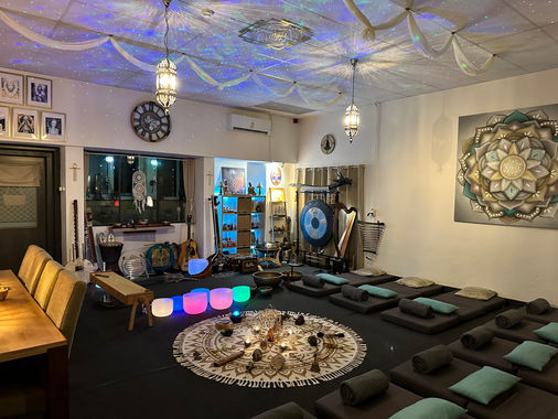 Mankind coach Sharon in Brunssum Limburg is healer in kundalini activatie, sound healer, reiki, acces bars en soul body fusion.