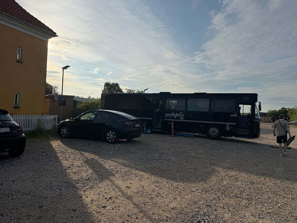 Miniaturebillede: Filmbus No. 2 Kahlke kostumebus/produktion - Pristilbud 5.500