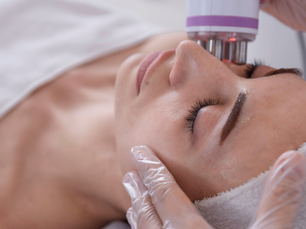 Radiofrecvența este soluția non-invazivă pentru lifting și fermitate la Anca Cosmetics Studio