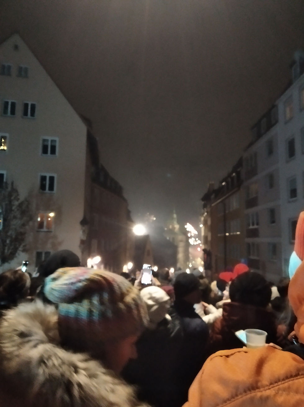 over crowdedness around the old town str