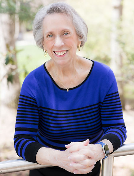 Linda Gilden Headshot.jpg