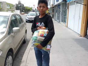 Seguimos trabajando, entrega de despensas.
