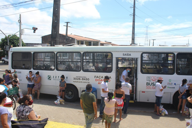 Busão Solidário do Seturn/NatalCard chega a 150 toneladas de alimentos doados em mais uma entrega na