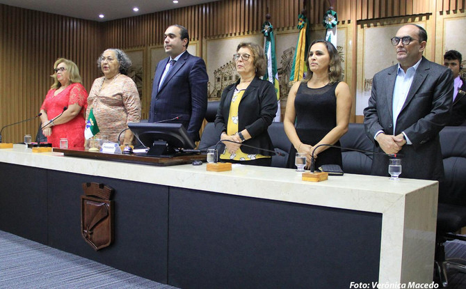 Vereador Ney Lopes Jr. homenageia artesãos em Sessão Solene na Câmara Municipal de Natal