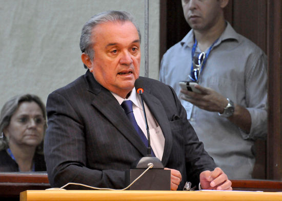 Flexibilização da CLT teve parecer de Ney Lopes há 15 anos e agora é defendida pelo governo Temer