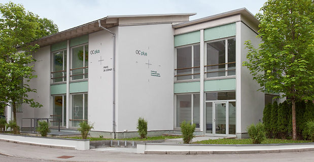 Gebäude Aufnahme der OCplus Praxisklinik Dr. Sven-Olaf Börner