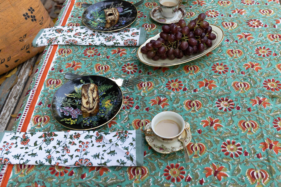 תמונה ממוזערת: מפת שולחן טולסי