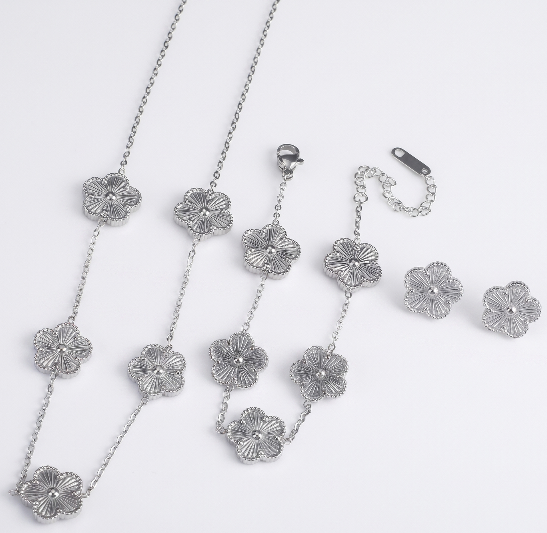 Five-Leaf Flower Necklace Earrings Bracelet Jewelry Set