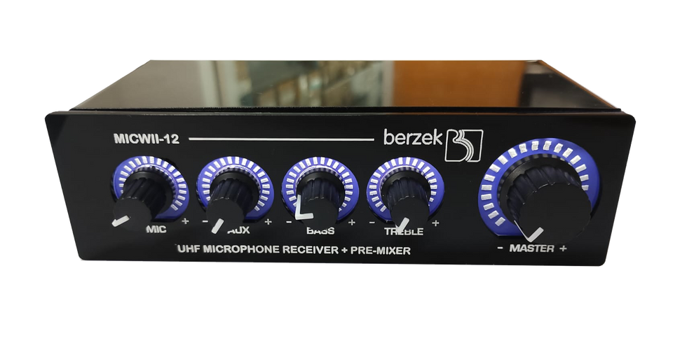 Microfones sem fio UHF com receptor incorporado a um pré-mixer