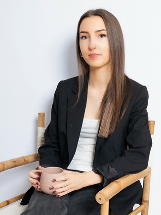 SUPPORTING- makeup-artist.TIF