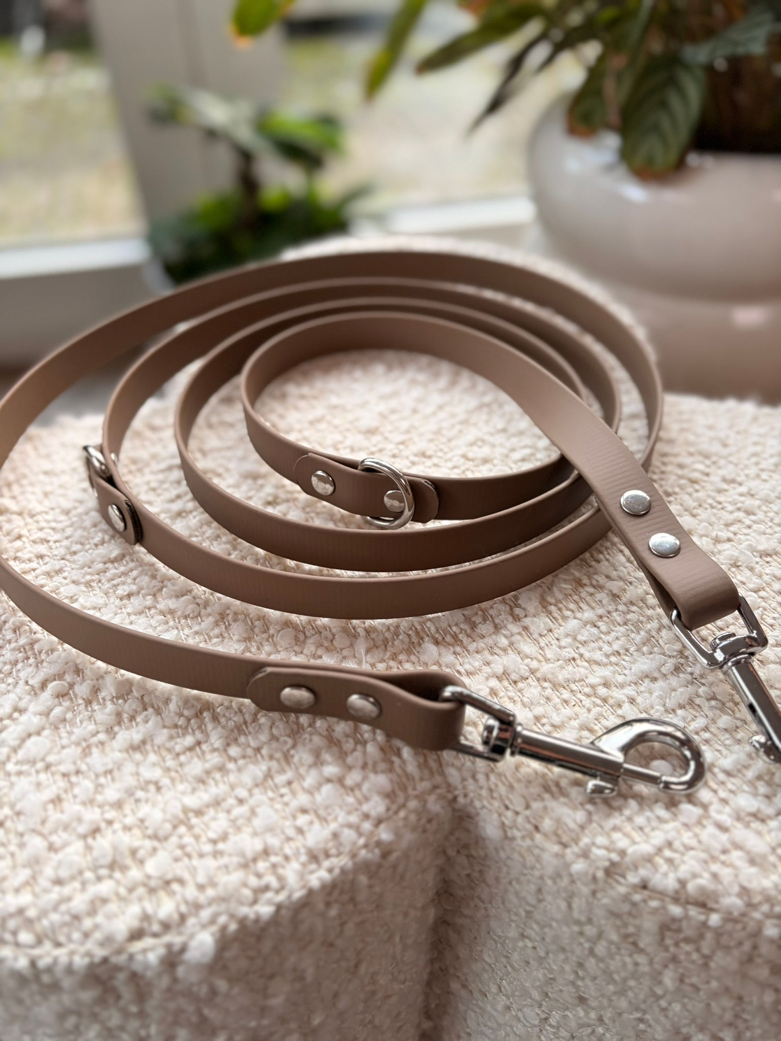 Biothane hands-free/recoverable leash