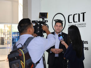 Juan Diego sostiene acercamiento con representantes de la CCIT y propone una Alcaldía aliada del desarrollo