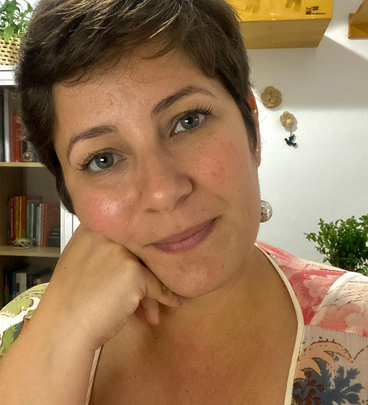 Selfie Mariana_edited.jpg