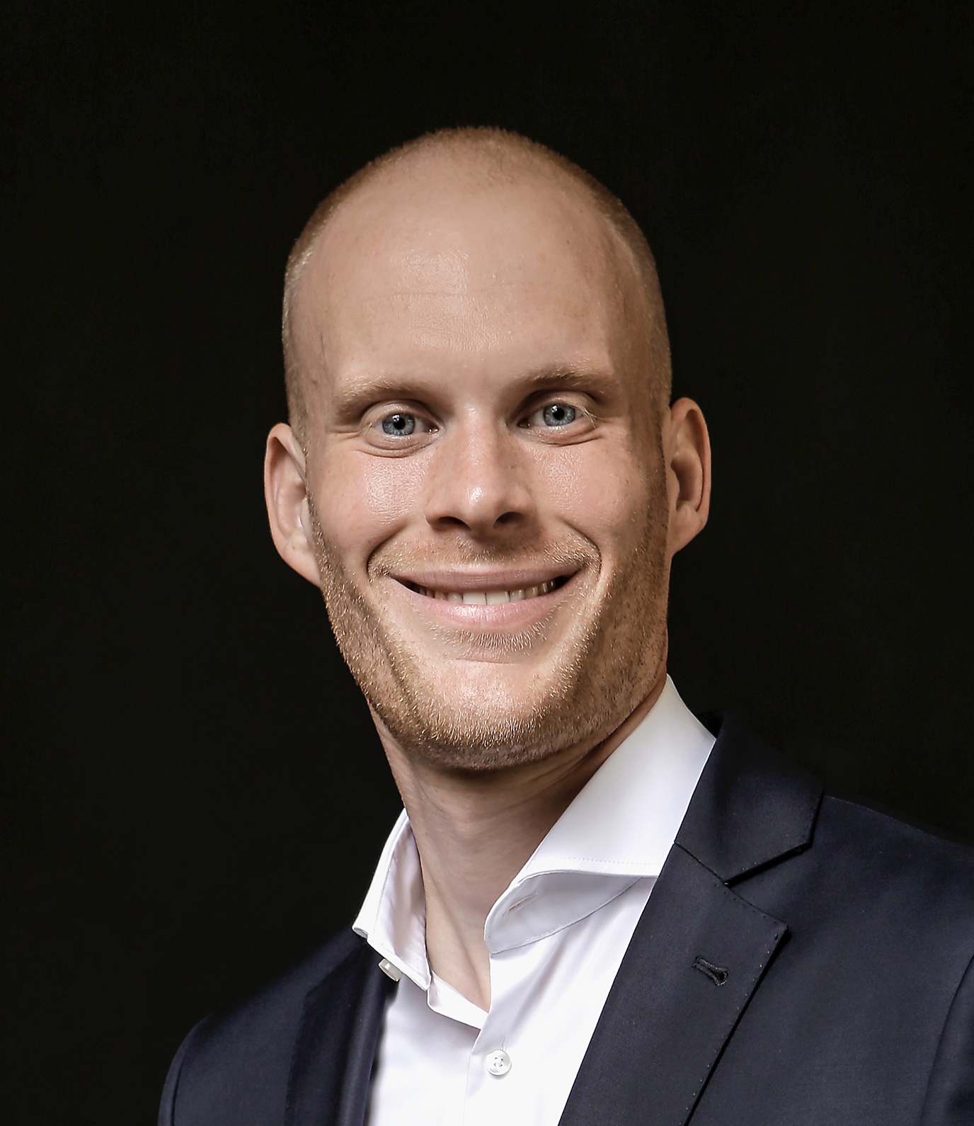 Porträt von Dr. Timo Eßer