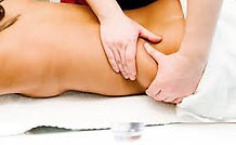 Massagem Modeladora para Esculpir o Corpo e Tratamento de Celulite