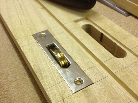 Axle Pulley in a sash window | Wood.ED Joinery