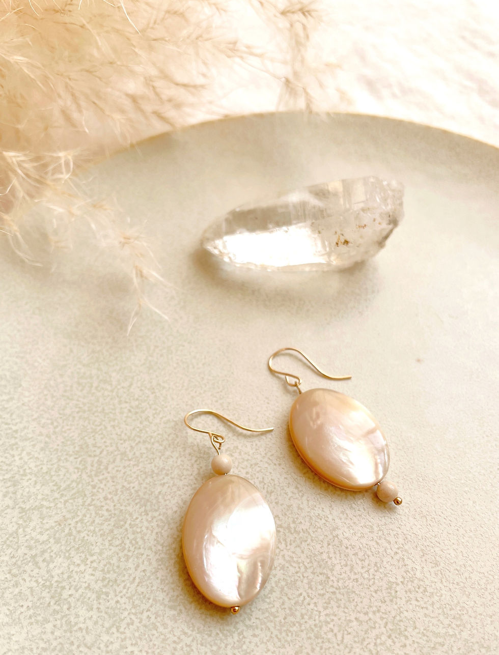 Thumbnail: Mother of pearl shell Earrings