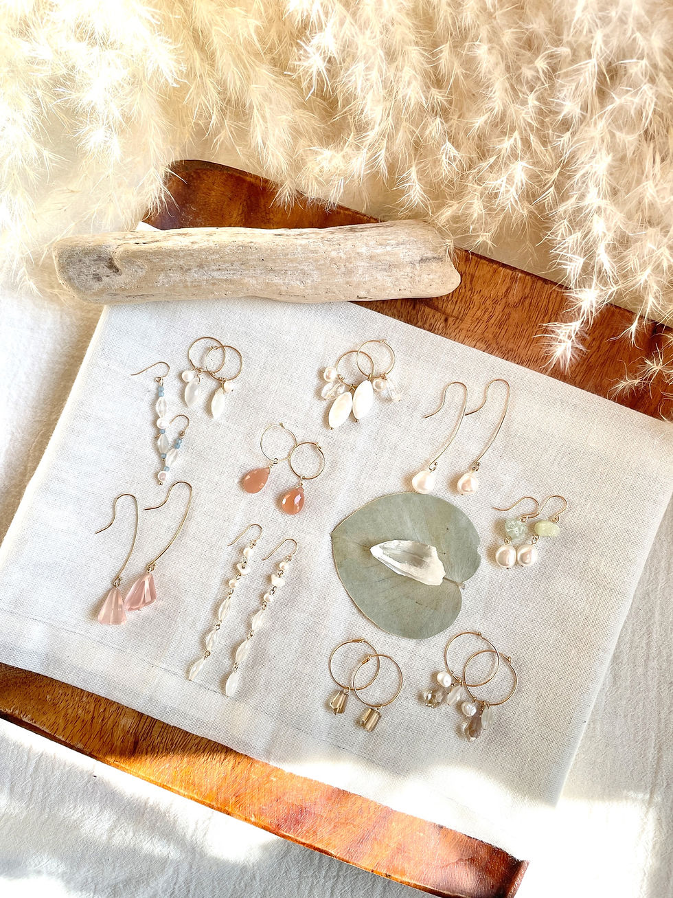 サムネイル： Winter Light Hoop Earrings