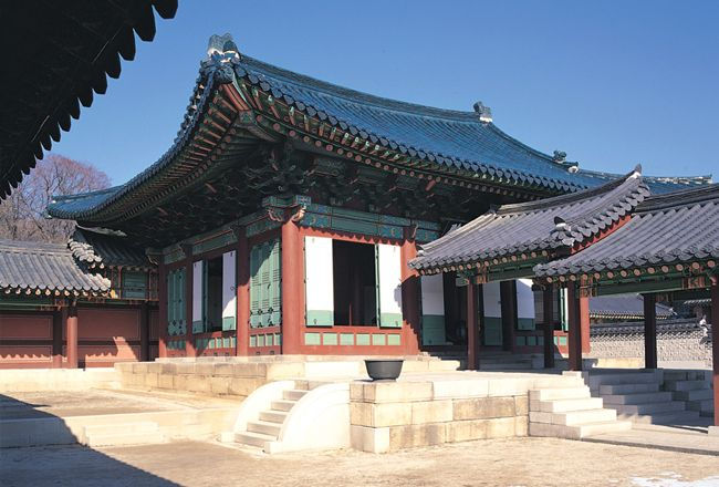 Changdeokgung Palace - Seonjeongjeon Hall