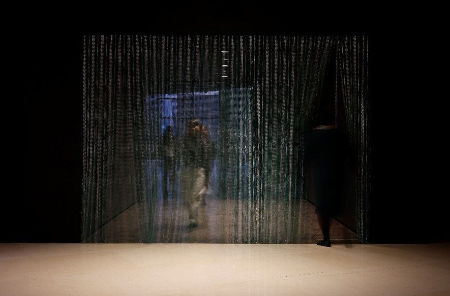 Tino Seghal exhibition - performances