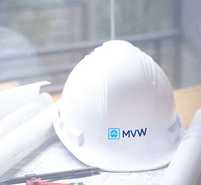 capacete de engenheiro mecânico