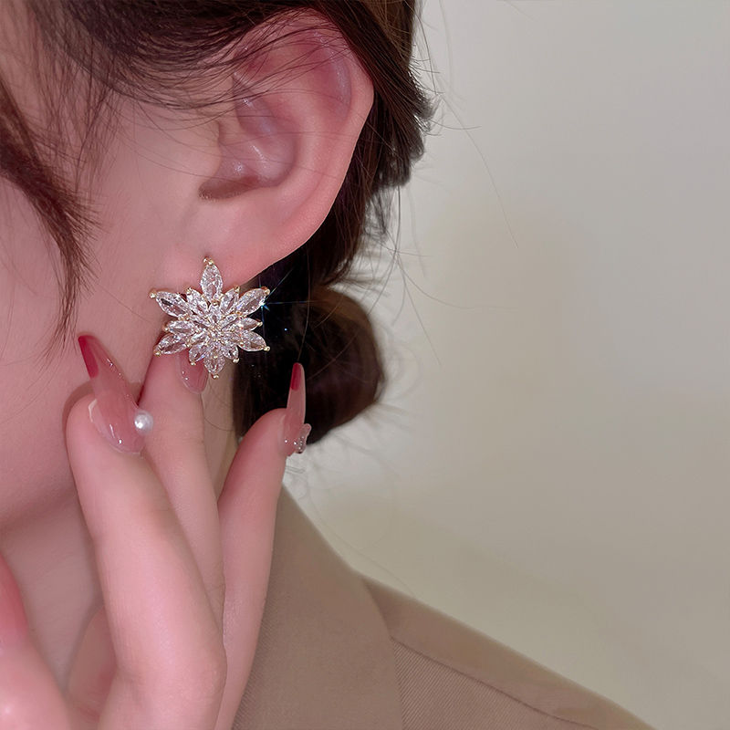 Elegant Diamond Flower Earrings with Silver Needles