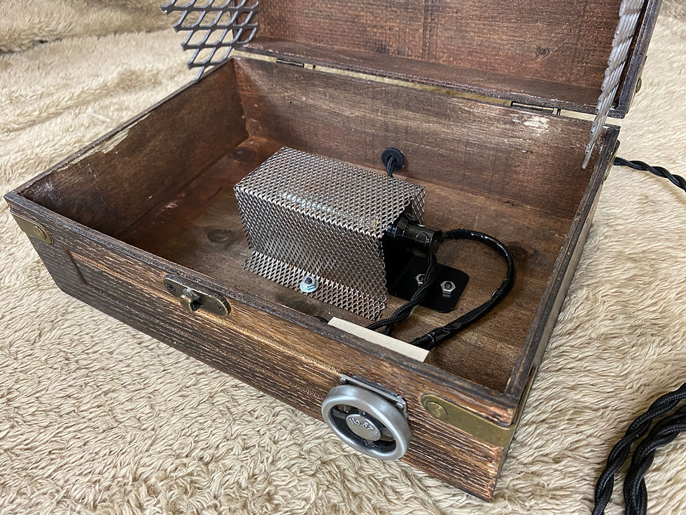 Thumbnail: Wooden Box Lamp