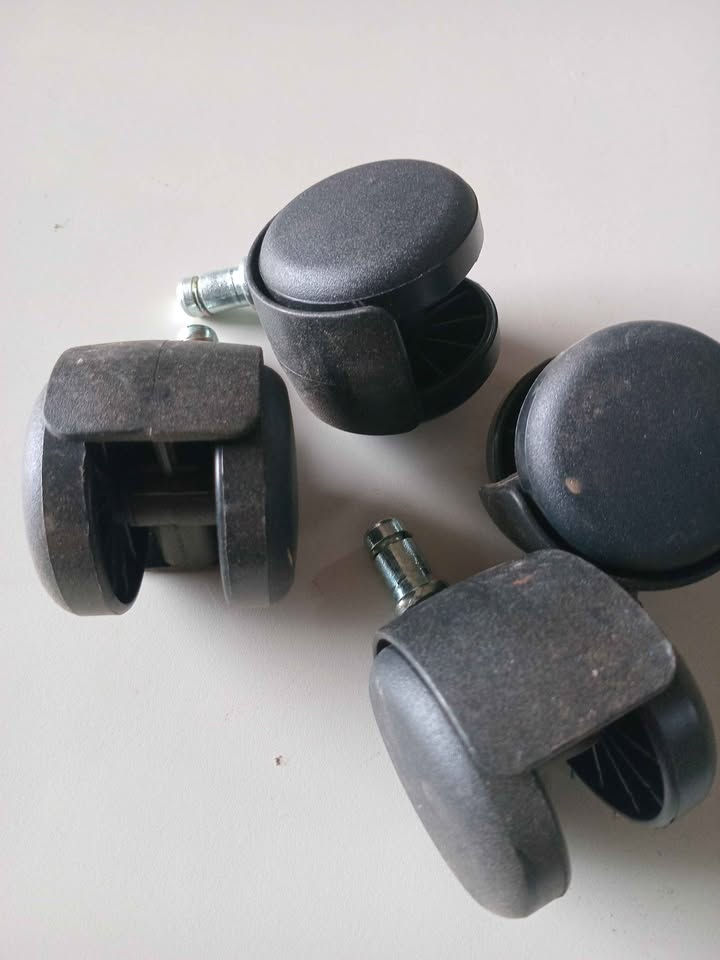 Miniatura: Rodinhas para cadeira
