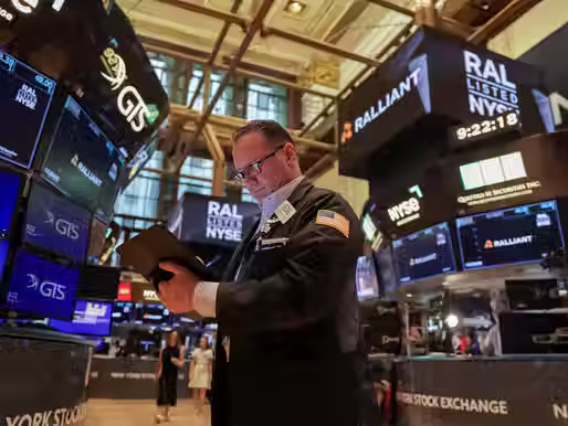 Wall Street terminó a la baja tras los anuncios de Donald Trump sobre los aranceles