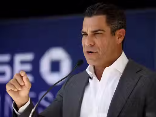 El alcalde de Miami está considerando lanzarse como candidato a la presidencia