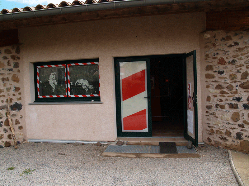 entrée de  a salle d'exposition d'Octon 2008 pour LIVE -MOTIF