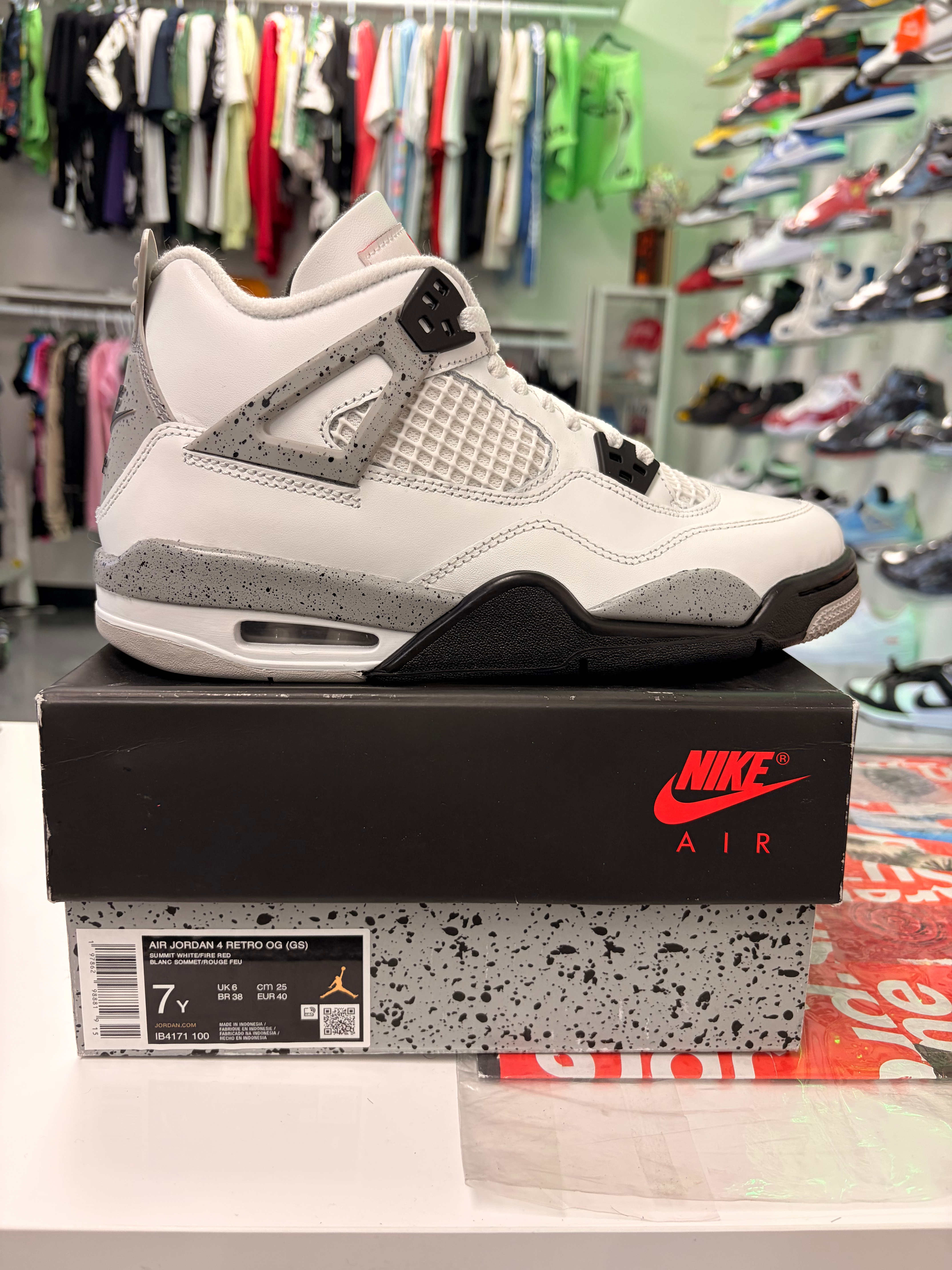 AIR JORDAN 4 RETRO OG PRE-OWNED