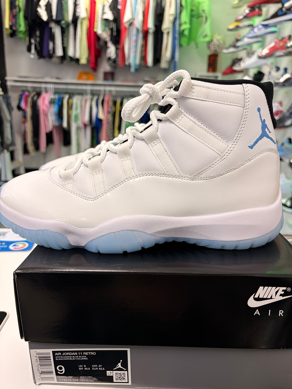 Thumbnail: Air Jordan 11 Retro BRAND NEW