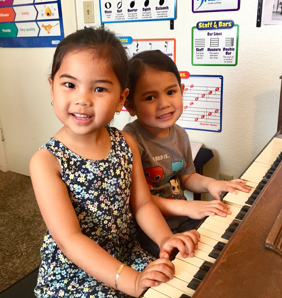 Little Pianists