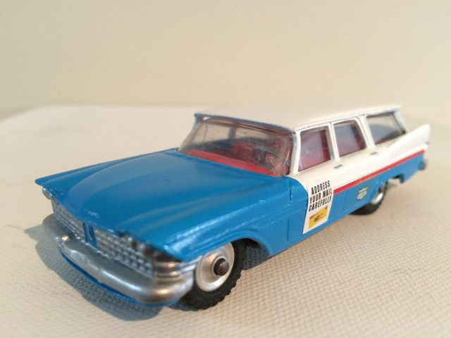 Corgi Plymouth Suburban -US Post
