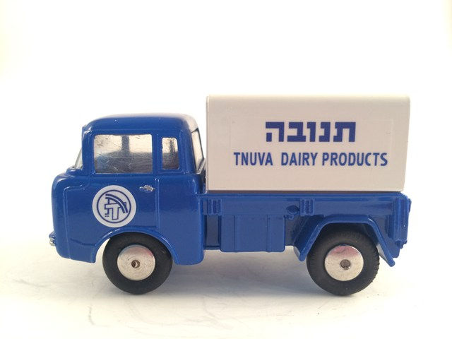 Tnuva truck