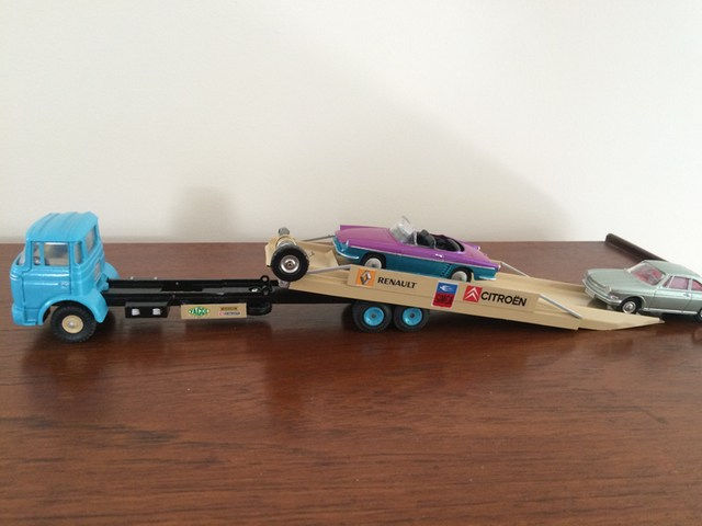 Flatbed transporter